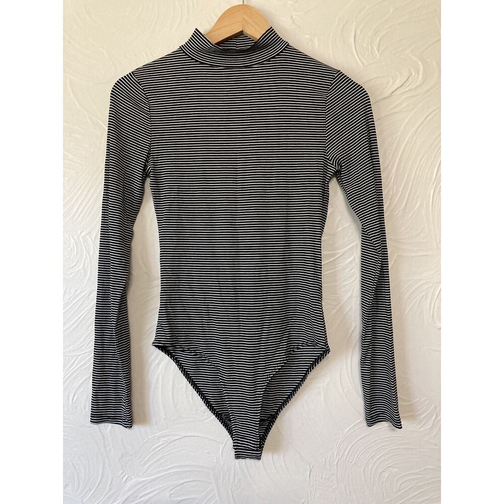 Selfie Junior’s Long Sleeve Black White Stripe Turtleneck Bodysuit Size S New